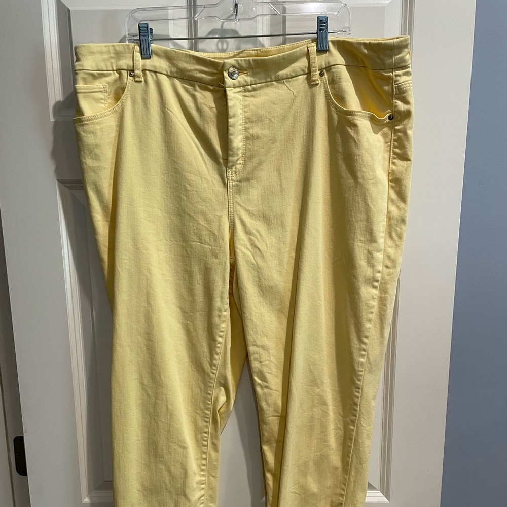 Chico’s So Slimming Girlfriend Slim Leg Ankle Size 4R, 20 Yellow